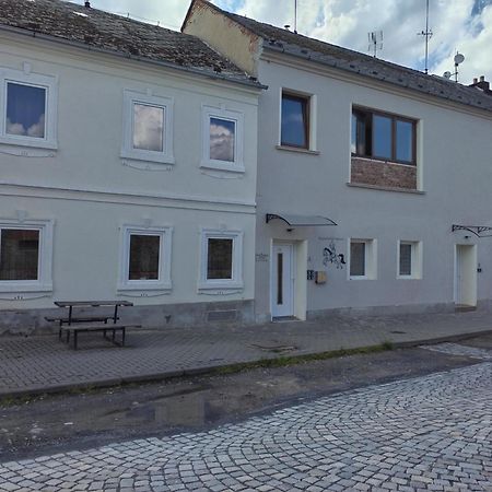 U Dragouna Cholina Buitenkant foto